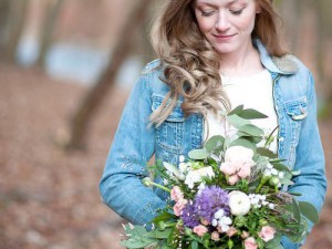 Shooting Fotoshooting art floral Blumenkranz Braut Hochzeit Gesteck schön Natur Wald